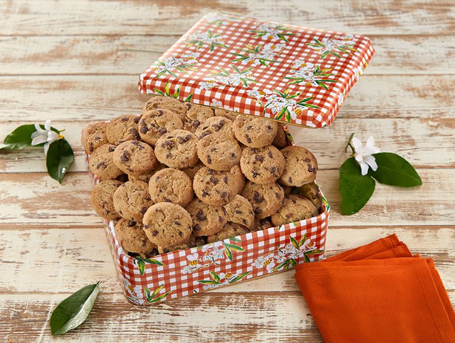 Chocolate Chip Cookies in Bee and Blossom Tin