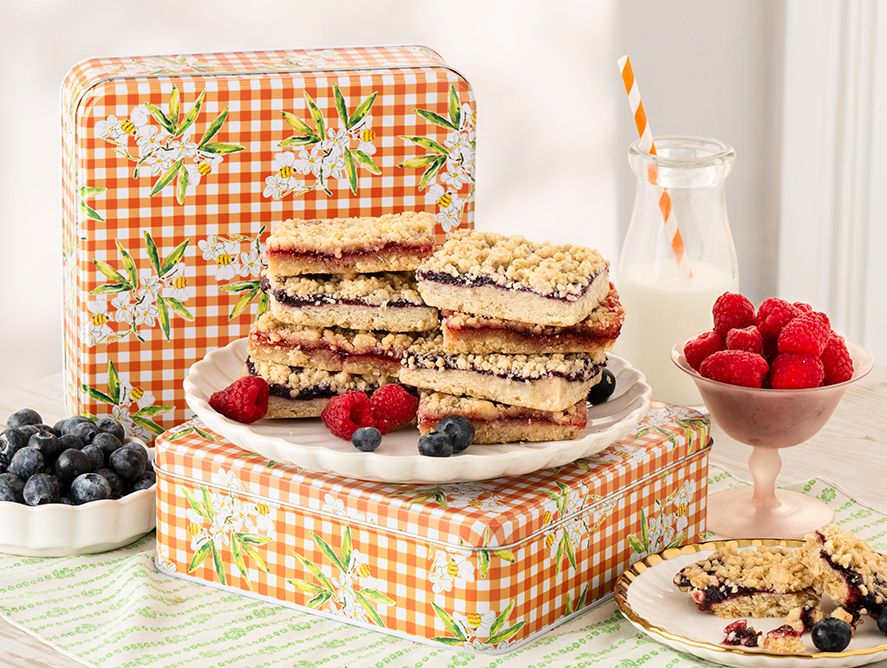 Berry Crumble Bars Gift Tin